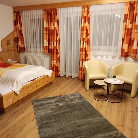 Gaestehaus Maria - Privatzimmer Nassereith Buitenkant foto