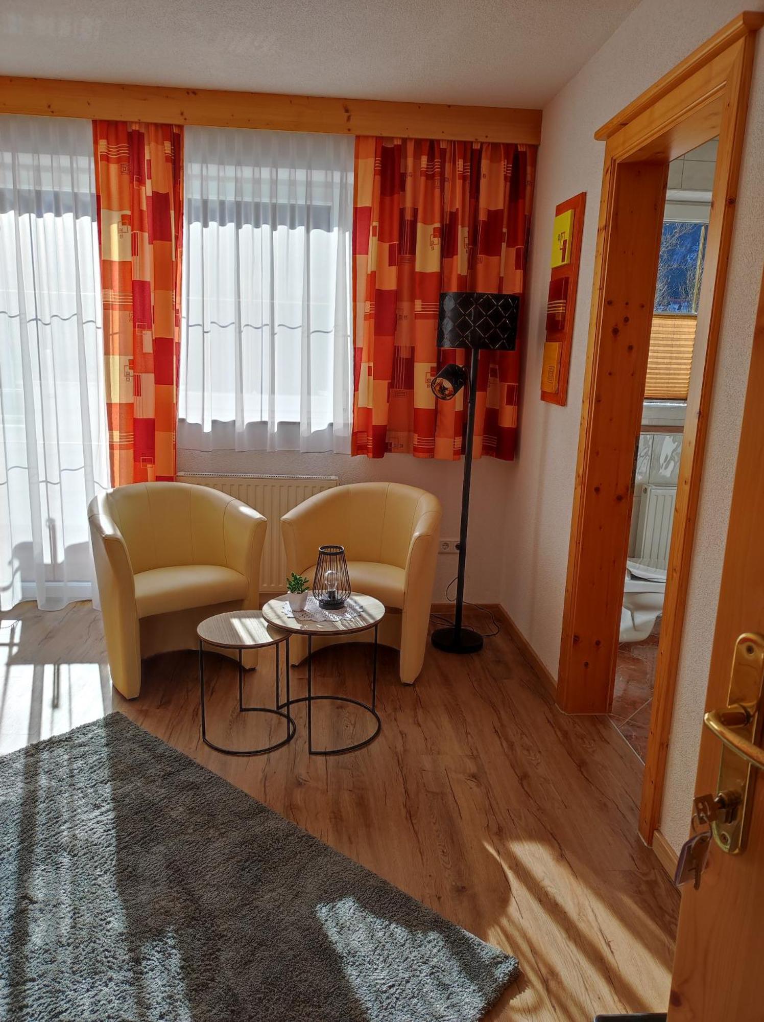 Gaestehaus Maria - Privatzimmer Nassereith Buitenkant foto