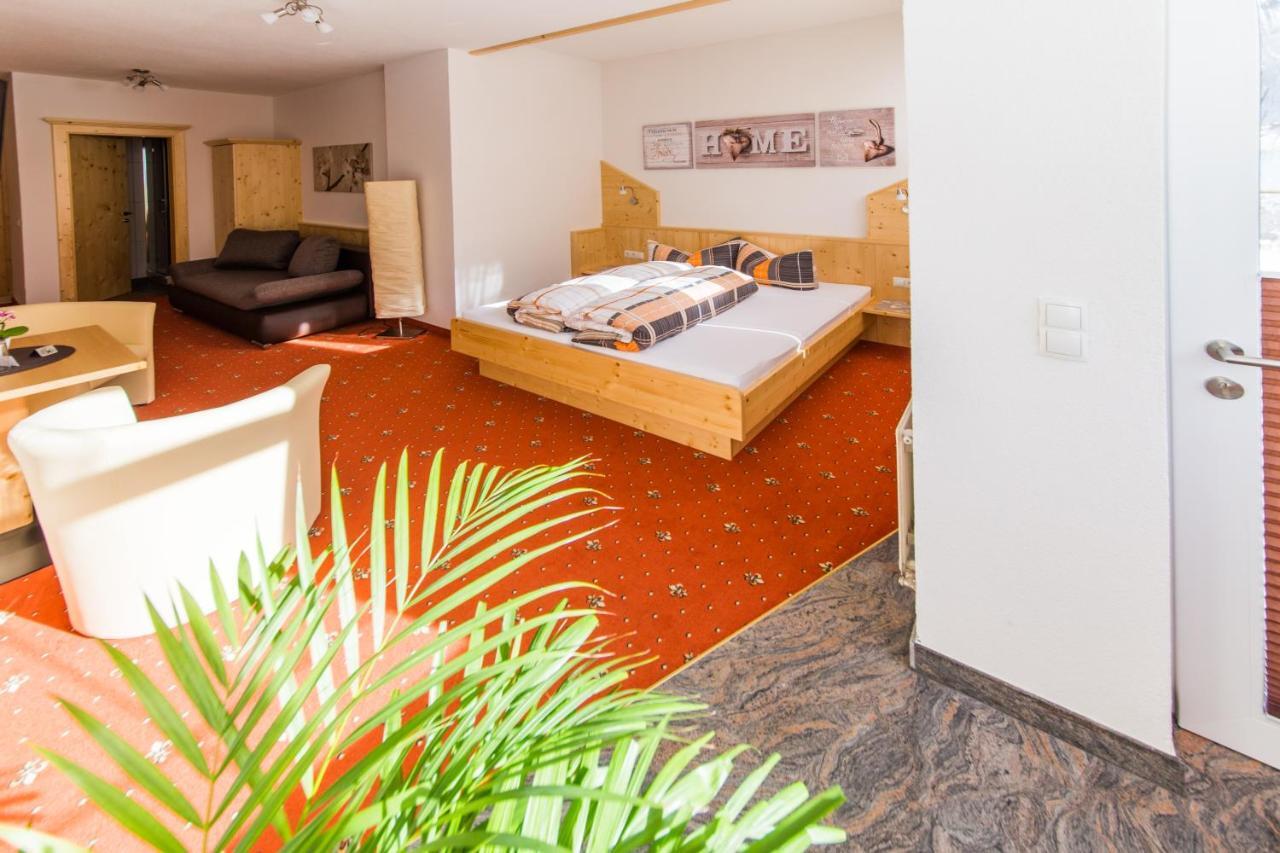 Gaestehaus Maria - Privatzimmer Nassereith Buitenkant foto